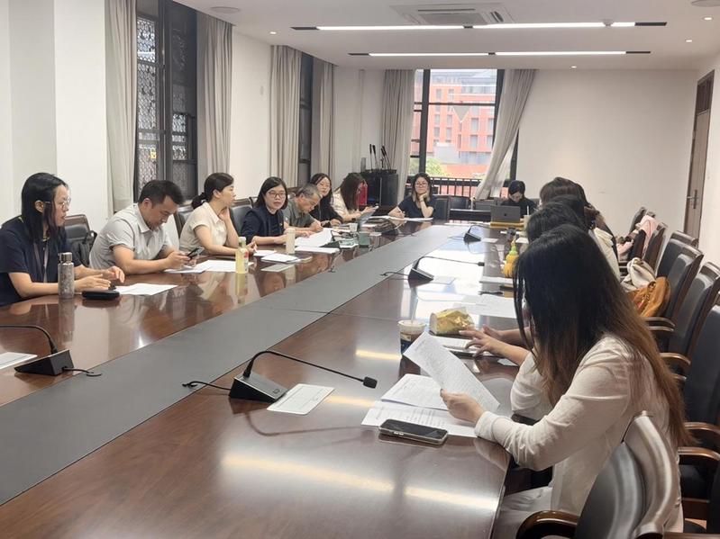 教育学院召开7月党支部书记工作例会