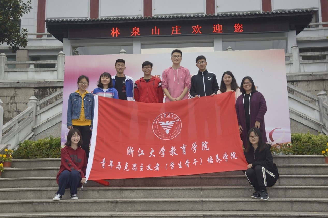 合影2.jpg 合影2.jpg